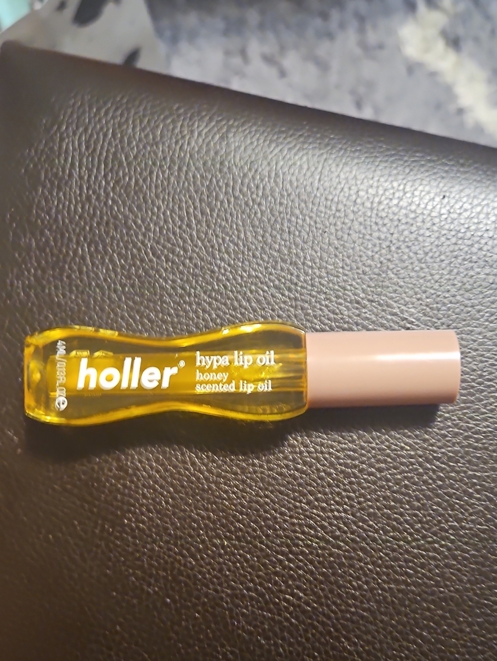 holler Hypa Lip Oil – Honey Scented Yellow Lip Oil